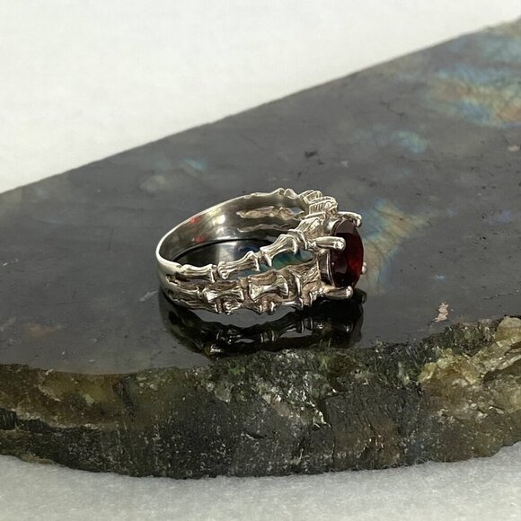 VTG Sterling Silver 925 Round Garnet Bamboo Style Triple Band Ring Sz 7.25 - Picture 12 of 16